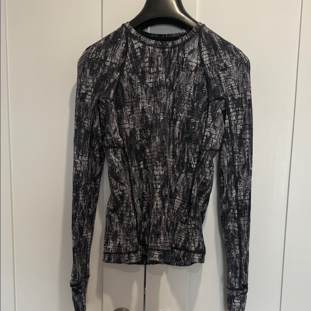 Lululemon Rulu Run long sleeve shirt Size 2